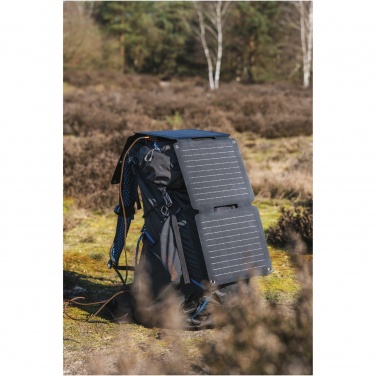 Logotrade Werbeartikel das Foto: Xtorm XR2S28 SolarBooster 28W faltbares Solarpanel