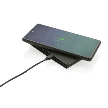 Logotrade Logogeschenke das Foto: Artic magnetischer 10W Wireless Charging Smartphonehalter