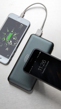 Logotrade Werbegeschenke das Foto: 10.000 mAh FastCharging 10W Wireless Powerbank mit PD