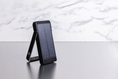 Logotrade Werbeartikel das Foto: Skywave 10000mAh Solarpowerbank aus RCS recycelt. Kunststoff