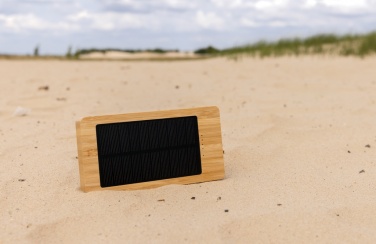 Logotrade Logogeschenke das Foto: Sunwick 10.000mah Bambus Solar Powerbank