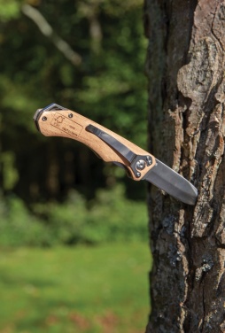 Logotrade werbemittel das Foto: Outdoormesser aus Holz