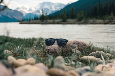 Logotrade Firmengeschenke das Foto: Swiss Peak polarisierte Sonnenbrille aus RCS Kunststoff