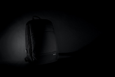 Logotrade Firmengeschenke das Foto: Swiss Peak AWARE™ moderner 15,6" Laptop-Rucksack