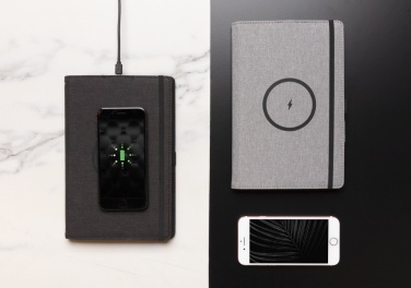 Logotrade Werbeartikel das Foto: Air 5W Wireless Charging nachfüllbares Journal-Cover A5