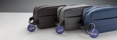 Logotrade werbemittel das Foto: Impact AWARE™ RPET Kulturtasche