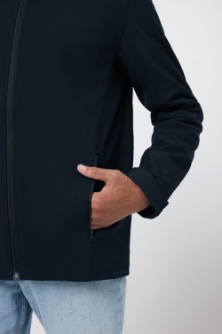 Logotrade Logogeschenke das Foto: Iqoniq Makalu Herren Softshelljacke aus recyceltem Polyester