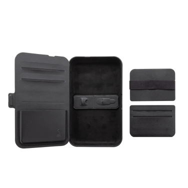 Logotrade Werbeartikel das Foto: Swiss Peak Travel-Case aus RCS rec. PU mit 3-in-1-Charger