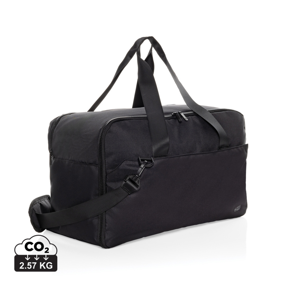 Logotrade Werbegeschenke das Foto: Schweizer Peak Aware™ RPET 15,6" Laptop-Wochenendtasche