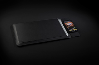 Logotrade werbemittel das Foto: Swiss Peak magnet. 15,6" Laptop-Sleeve mit 15W Ladefunktion