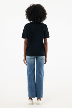 Logotrade Logogeschenke das Foto: IQONIQ Nikko Heavyweight T-Shirt aus recycelter Baumwolle