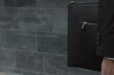 Logotrade Geschäftsgeschenke das Foto: VINGA Bermond 16" RCS Laptop-Sleeve