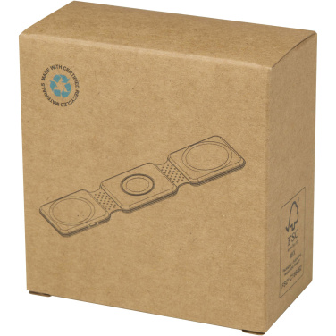 Logotrade Werbeartikel das Foto: Armus 15 W 3-in-1 zusammenklappbares kabelloses Ladegerät aus recyceltem Kunststoff