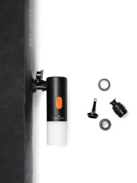 Logotrade Geschäftsgeschenke das Foto: Nordic Drift Titan 2-in-1-Luftpumpe und Campinglampe