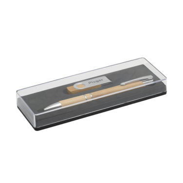 Logotrade promotional item image of: Bamboo Connect Giftset 8 GB