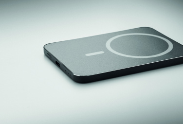 Logotrade corporate gift image of: Slim magnetic power bank 20W