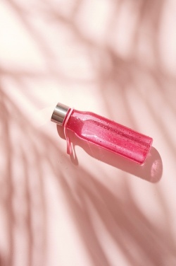 Logo trade ärikingituse pilt: VINGA Lean tritaanist veepudel