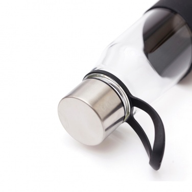 Logotrade ärikingituse foto: Vinga klaasist Lean klaasist veepudel