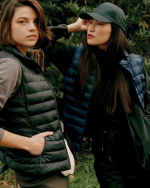 Logotrade reklaamkingituse foto: Iqoniq Meru naiste taaskasutatud polüestrist vest