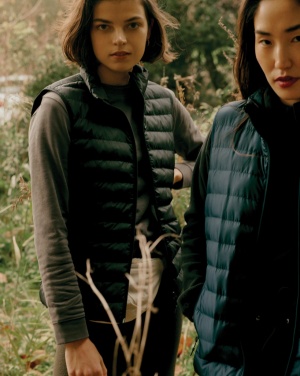 Logotrade ärikingi foto: Iqoniq Meru naiste taaskasutatud polüestrist vest