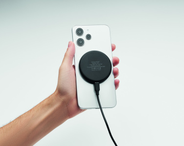 Logo trade reklaamkingituse pilt: WERLIES 3-ühes juhtmevaba laadija 15W