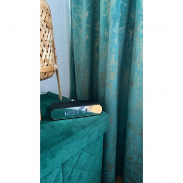 Logo trade ärikingi pilt: Äratuskell ja juhtmevaba laadija ADELAIDE