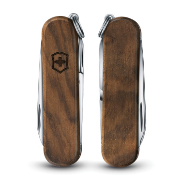 Logotrade ärikingituse foto: VICTORINOX taskunuga Classic SD puidust käepidemega