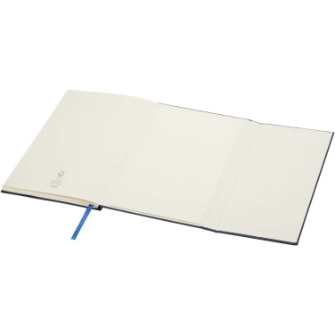 Logotrade liikelahjat mainoslahjat tuotekuva: Alejandra kierrätetystä muovista valmistettu sidottu kovakantinen A5-muistikirja