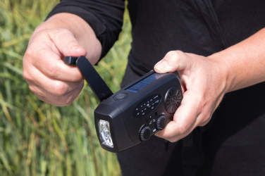 Logotrade liikelahja tuotekuva: RescueWave hätätilaradio, valmistettu RCS-kierrätysmuovista.