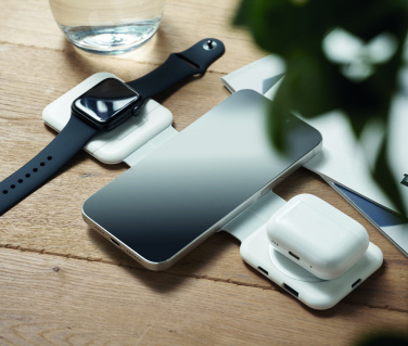 Logotrade verslo dovanos nuotrauka: Sulankstoma įkrovimo stotelė