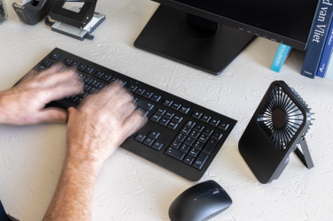 Logotrade verslo dovanos nuotrauka: „Aervina RCS“ perdirbto plastiko įkraunamas stalo ventiliatorius