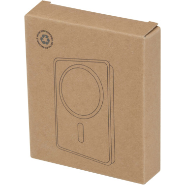 Logotrade logo dāvanas foto: Acrab 10.000 mAh 15W magnētiskā bezvadu pārnēsājamā uzlādes ierīce ar 20W PD - izgatavota no pārstrādātas plastmasas