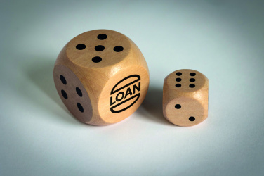 Логотрейд pекламные продукты картинка: Schima wooden dice 3cm dia