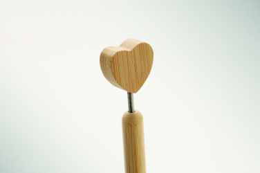 Логотрейд pекламные подарки картинка: Bamboo heart ball pen