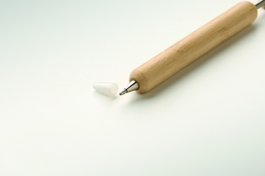 Логотрейд pекламные подарки картинка: Bamboo heart ball pen