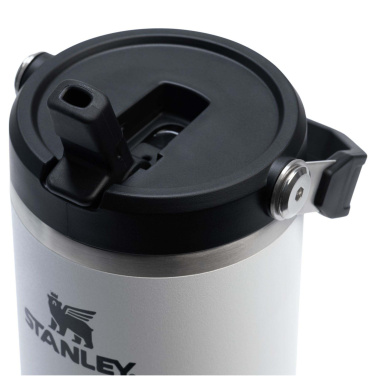 Лого трейд pекламные продукты фото: Stanley IceFlow™ 2.0 890 мл Изолированный стаканчик из нержавеющей стали с откидной соломинкой