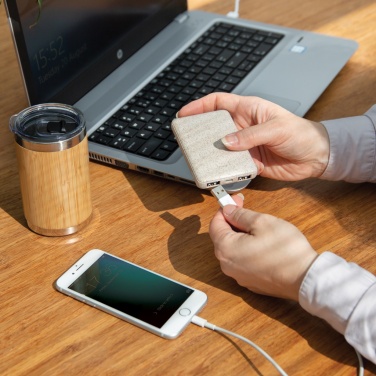 Logotrade profilreklam bild: Vetestrå 5.000 mAh powerbank i fickformat