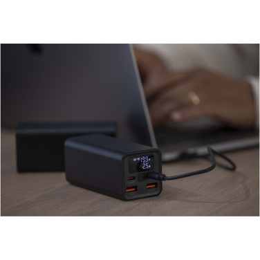 Logotrade profilreklam bild: Acamar 20 000 mAh 70 W powerbank för bärbar dator av återvunnen aluminium