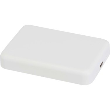 Logotrade profilprodukter bild: Acrab 5 000 mAh 15 W magnetisk trådlös powerbank med 20 W PD – tillverkad av återvunnen plast