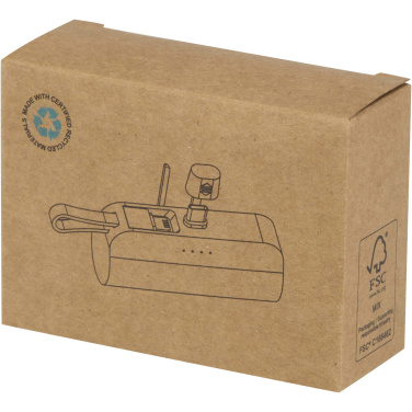 Logotrade reklamprodukter bild: Alnair 5 000 mAh 10 W Type-C powerbank av återvunnen plast med inbyggt flipstativ och 2-i-1-kabel