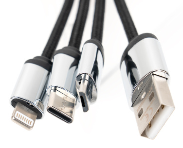 Logotrade kampanjprodukter bild: 4-i-1-kabel med upplyst logotyp i trähölje