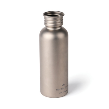 Logotrade kampanjprodukter bild: Nordic Drift Trail Light Titanium vattenflaska 600 ml