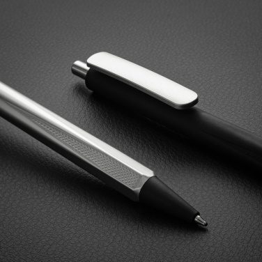 Logotrade profilprodukter bild: EDGE RCS Exclusive tresidig penna